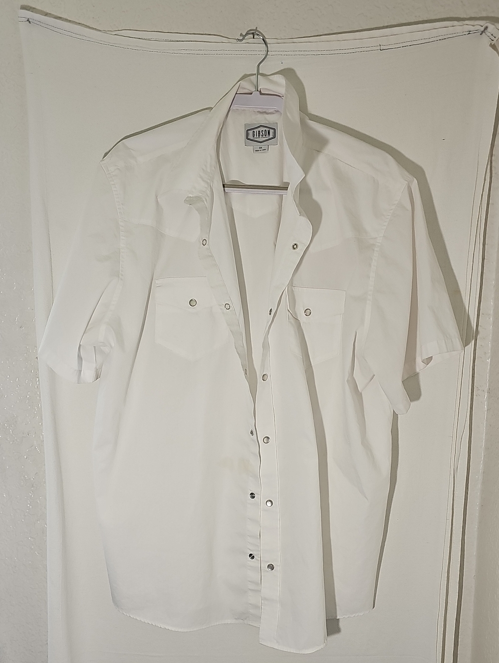 Gibson Men's White Short-Sleeve Button-Down Shirt